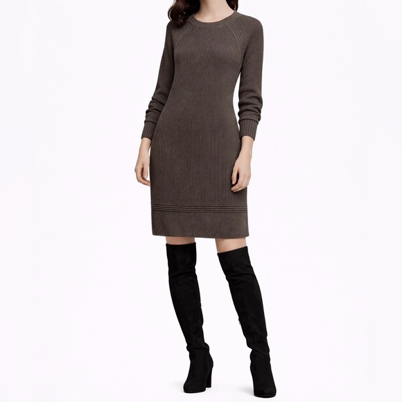 Banana Republic Dresses & Skirts - Banana Republic Sweater Dress